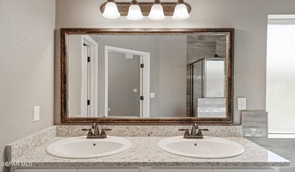 13864 Summer Valley Avenue, El Paso, TX 79928, 4 Bedrooms Bedrooms, ,3 BathroomsBathrooms,Residential,For Sale,13864 Summer Valley Avenue,921114