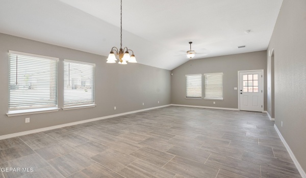 13864 Summer Valley Avenue, El Paso, TX 79928, 4 Bedrooms Bedrooms, ,3 BathroomsBathrooms,Residential,For Sale,13864 Summer Valley Avenue,921114