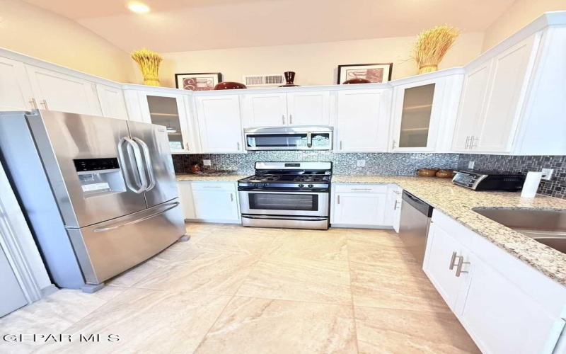 13837 Madero Avenue, El Paso, TX 79928, 4 Bedrooms Bedrooms, ,2 BathroomsBathrooms,Residential,For Sale,13837 Madero Avenue,921117