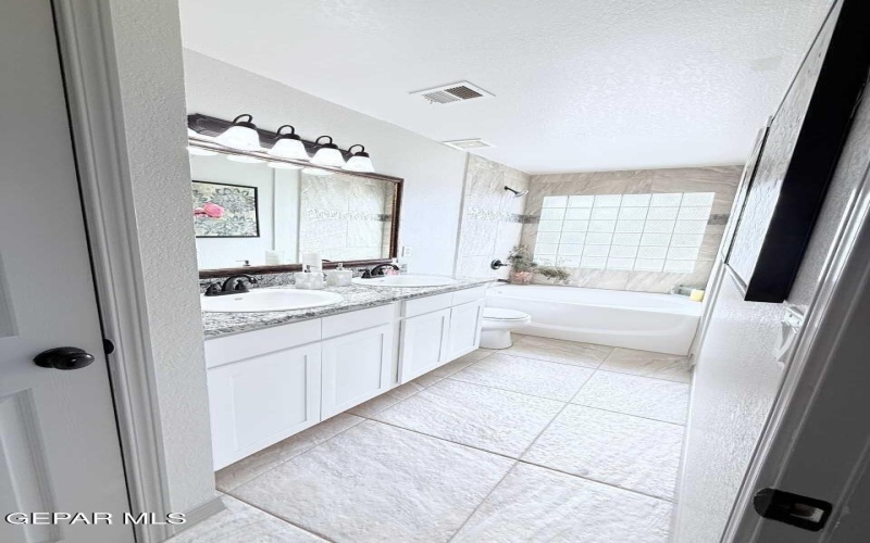 13837 Madero Avenue, El Paso, TX 79928, 4 Bedrooms Bedrooms, ,2 BathroomsBathrooms,Residential,For Sale,13837 Madero Avenue,921117
