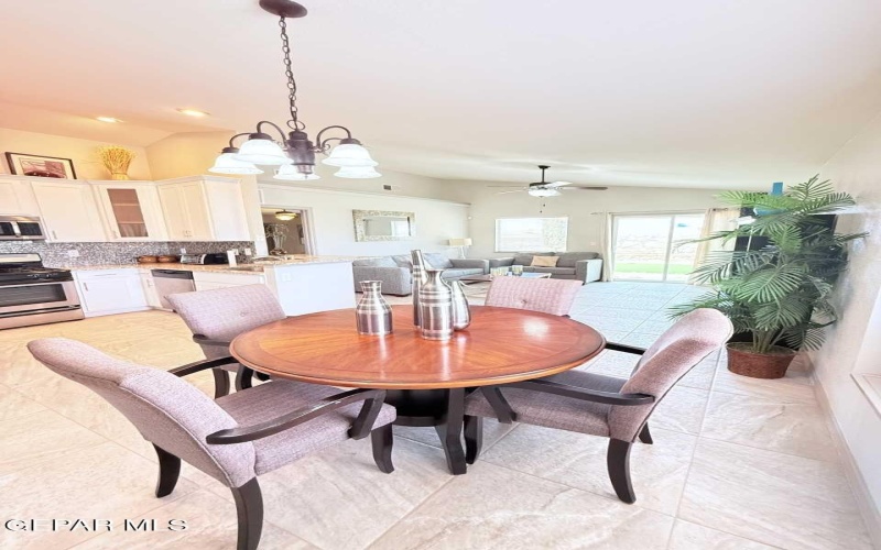 13837 Madero Avenue, El Paso, TX 79928, 4 Bedrooms Bedrooms, ,2 BathroomsBathrooms,Residential,For Sale,13837 Madero Avenue,921117