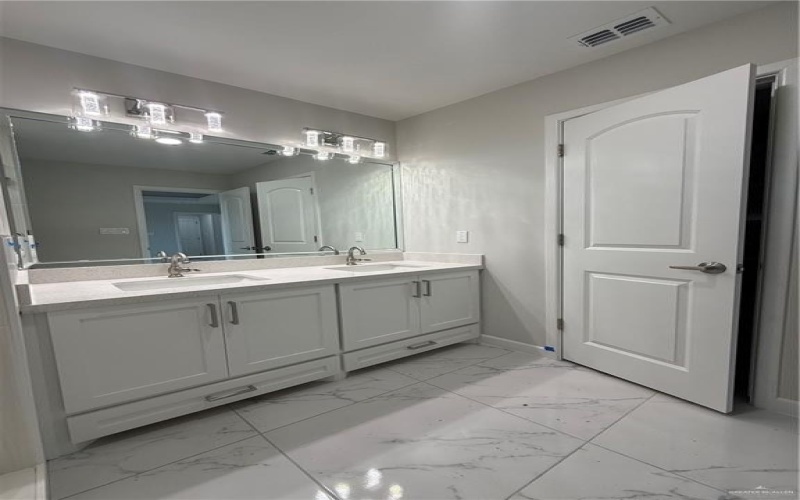 907 39th Street, San Juan, TX 78516, 4 Bedrooms Bedrooms, ,2 BathroomsBathrooms,Residential,For Sale,907 39th Street,459850