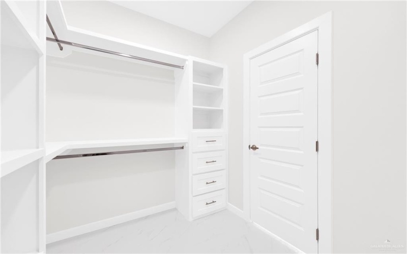 1004 Azalea Street, Mission, TX 78572, 3 Bedrooms Bedrooms, ,2 BathroomsBathrooms,Residential,For Sale,1004 Azalea Street,459858