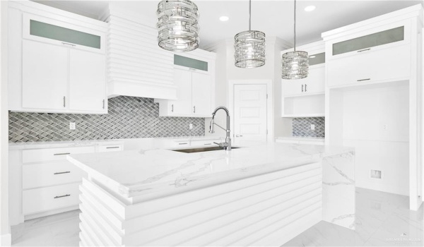 1004 Azalea Street, Mission, TX 78572, 3 Bedrooms Bedrooms, ,2 BathroomsBathrooms,Residential,For Sale,1004 Azalea Street,459858