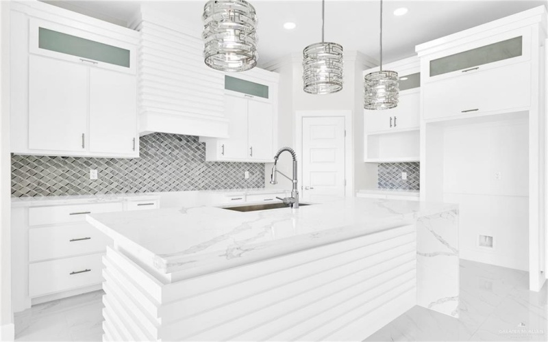 1004 Azalea Street, Mission, TX 78572, 3 Bedrooms Bedrooms, ,2 BathroomsBathrooms,Residential,For Sale,1004 Azalea Street,459858