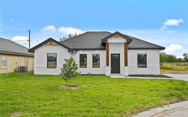 1134 Mezquite Drive, Alamo, TX 78516, 3 Bedrooms Bedrooms, ,2 BathroomsBathrooms,Residential,For Sale,1134 Mezquite Drive,459904