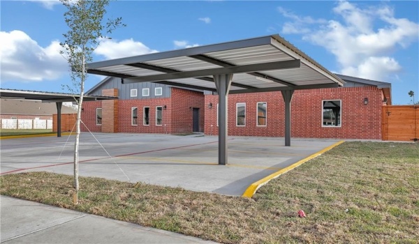 900 W 8th Street, Mission, TX 78572, ,Residential Multi Family,For Sale,900 W 8th Street,460171