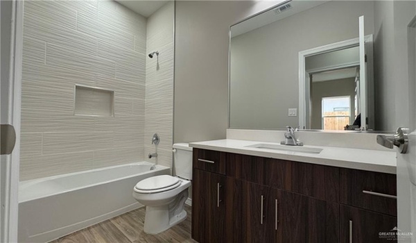 2309 N 43rd Street #2, McAllen, TX 78501, 3 Bedrooms Bedrooms, ,2 BathroomsBathrooms,Residential Lease,For Rent,2309 N 43rd Street,460405