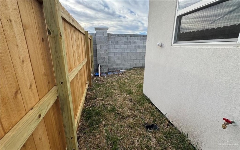 2309 N 43rd Street #2, McAllen, TX 78501, 3 Bedrooms Bedrooms, ,2 BathroomsBathrooms,Residential Lease,For Rent,2309 N 43rd Street,460405