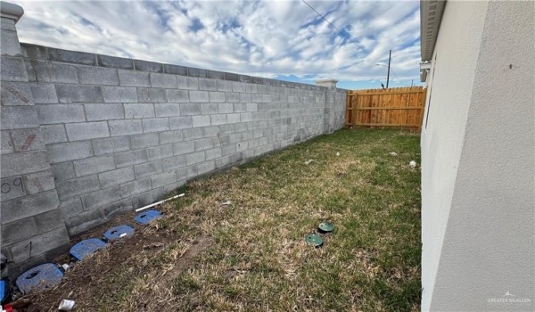 2309 N 43rd Street #2, McAllen, TX 78501, 3 Bedrooms Bedrooms, ,2 BathroomsBathrooms,Residential Lease,For Rent,2309 N 43rd Street,460405