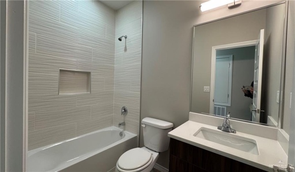2309 N 43rd Street #4, McAllen, TX 78501, 2 Bedrooms Bedrooms, ,2 BathroomsBathrooms,Residential Lease,For Rent,2309 N 43rd Street,460407