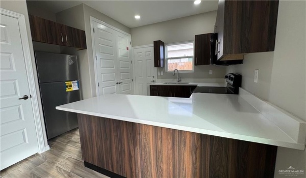2313 N 43rd Street #4, McAllen, TX 78501, 2 Bedrooms Bedrooms, ,2 BathroomsBathrooms,Residential Lease,For Rent,2313 N 43rd Street,460421