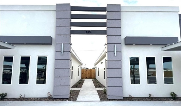 2313 N 43rd Street #4, McAllen, TX 78501, 2 Bedrooms Bedrooms, ,2 BathroomsBathrooms,Residential Lease,For Rent,2313 N 43rd Street,460421