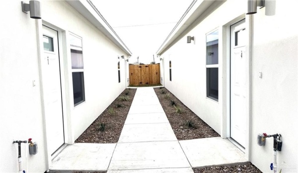 2313 N 43rd Street #4, McAllen, TX 78501, 2 Bedrooms Bedrooms, ,2 BathroomsBathrooms,Residential Lease,For Rent,2313 N 43rd Street,460421