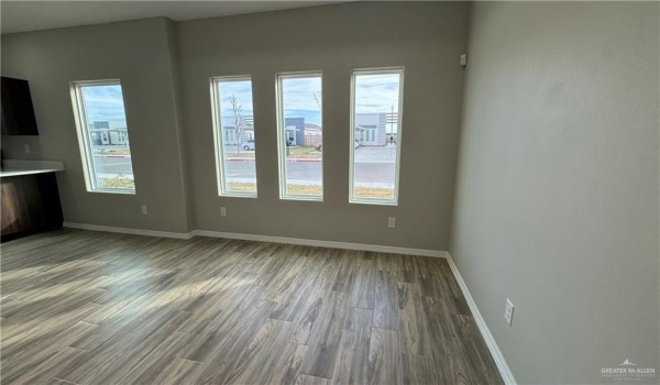2313 N 43rd Street #4, McAllen, TX 78501, 2 Bedrooms Bedrooms, ,2 BathroomsBathrooms,Residential Lease,For Rent,2313 N 43rd Street,460421