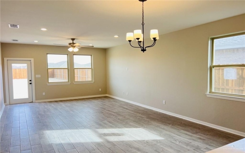 8316 N 35th Street, McAllen, TX 78504, 4 Bedrooms Bedrooms, ,2 BathroomsBathrooms,Residential Lease,For Rent,8316 N 35th Street,460426