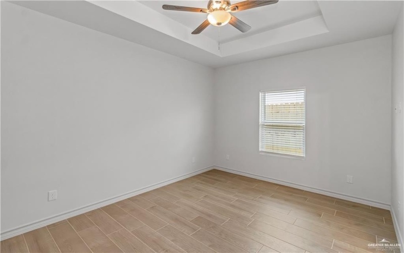 215 W Diamond Avenue, Mission, TX 78573, ,Residential Multi Family,For Sale,215 W Diamond Avenue,460451