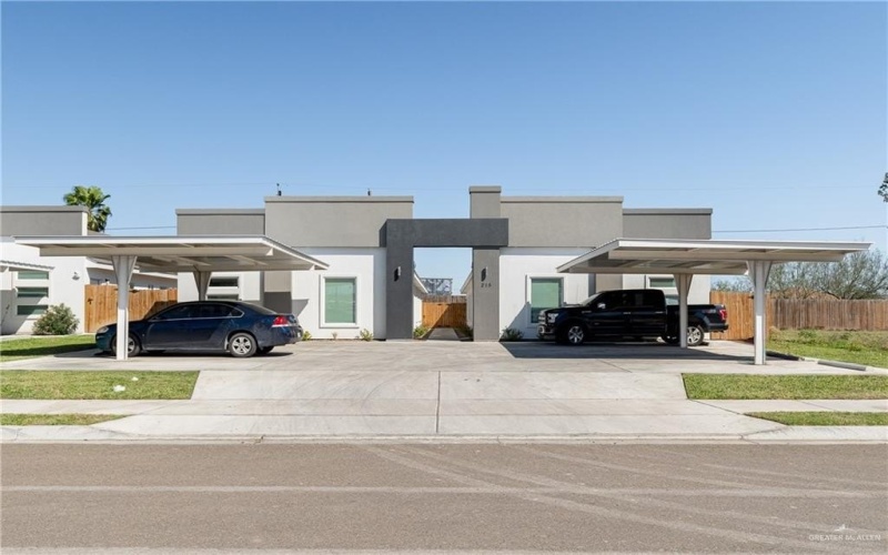 215 W Diamond Avenue, Mission, TX 78573, ,Residential Multi Family,For Sale,215 W Diamond Avenue,460451