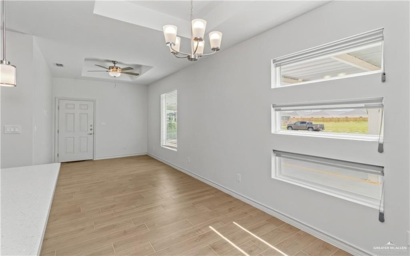 215 W Diamond Avenue, Mission, TX 78573, ,Residential Multi Family,For Sale,215 W Diamond Avenue,460451