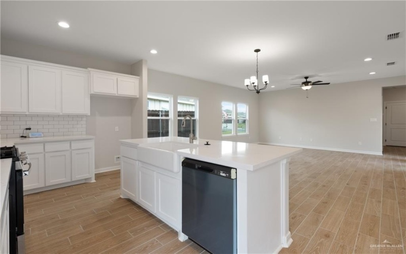 3204 El Paso Drive, Weslaco, TX 78599, 3 Habitaciones Habitaciones , ,2 BañosBaños,Residential,En Venta,3204 El Paso Drive,460508