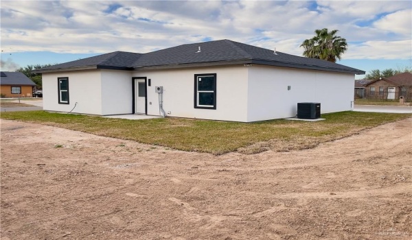 7709 Squire Lane, Mission, TX 78572, 3 Bedrooms Bedrooms, ,2 BathroomsBathrooms,Residential,For Sale,7709 Squire Lane,460544