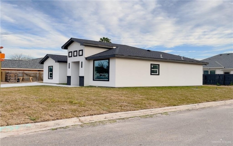 7709 Squire Lane, Mission, TX 78572, 3 Bedrooms Bedrooms, ,2 BathroomsBathrooms,Residential,For Sale,7709 Squire Lane,460544