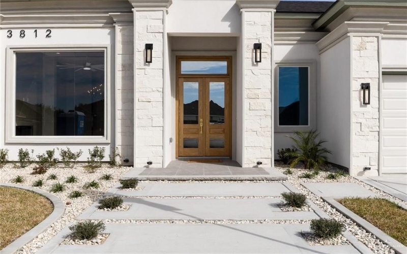 3812 Zenker Avenue, McAllen, TX 78504, 4 Bedrooms Bedrooms, ,3 BathroomsBathrooms,Residential,For Sale,3812 Zenker Avenue,460689