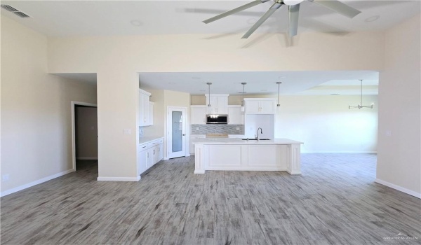 1013 Solaris Street, Edinburg, TX 78541, 3 Bedrooms Bedrooms, ,2 BathroomsBathrooms,Residential,For Sale,1013 Solaris Street,461056