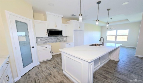 1013 Solaris Street, Edinburg, TX 78541, 3 Bedrooms Bedrooms, ,2 BathroomsBathrooms,Residential,For Sale,1013 Solaris Street,461056