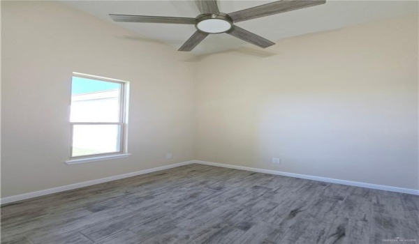 1013 Solaris Street, Edinburg, TX 78541, 3 Bedrooms Bedrooms, ,2 BathroomsBathrooms,Residential,For Sale,1013 Solaris Street,461056