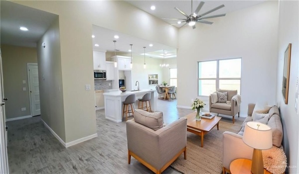 1013 Solaris Street, Edinburg, TX 78541, 3 Bedrooms Bedrooms, ,2 BathroomsBathrooms,Residential,For Sale,1013 Solaris Street,461056