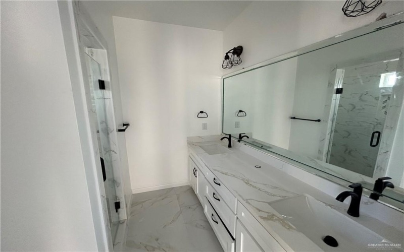 5917 N Playa Del Sol Street, Edinburg, TX 78572, 3 Habitaciones Habitaciones , ,2 BañosBaños,Residential,En Venta,5917 N Playa Del Sol Street,461152
