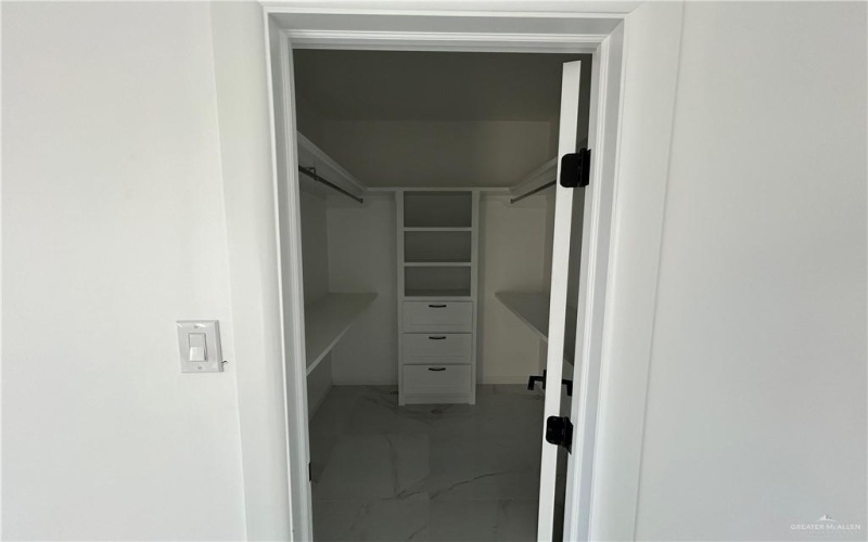 5917 N Playa Del Sol Street, Edinburg, TX 78572, 3 Habitaciones Habitaciones , ,2 BañosBaños,Residential,En Venta,5917 N Playa Del Sol Street,461152