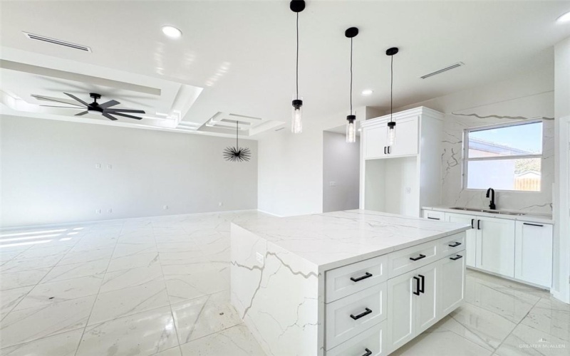5008 Duke Avenue, McAllen, TX 78504, 3 Habitaciones Habitaciones , ,2 BañosBaños,Residential,En Venta,5008 Duke Avenue,461338