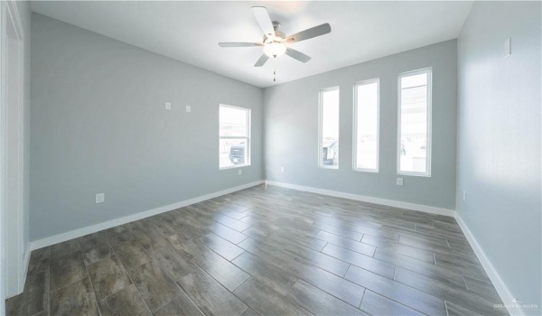 2605 Sage Drive, Weslaco, TX 78596, ,Residential Multi Family,En Venta,2605 Sage Drive,461364
