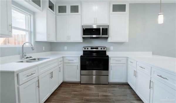 2605 Sage Drive, Weslaco, TX 78596, ,Residential Multi Family,En Venta,2605 Sage Drive,461364