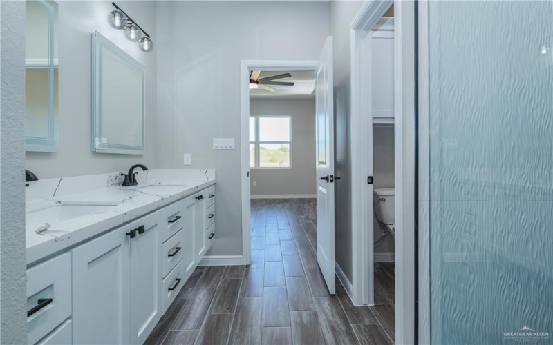 2312 N Piedra Avenue, Edinburg, TX 78542, 3 Bedrooms Bedrooms, ,2 BathroomsBathrooms,Residential,For Sale,2312 N Piedra Avenue,461380