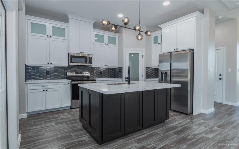 2312 N Piedra Avenue, Edinburg, TX 78542, 3 Bedrooms Bedrooms, ,2 BathroomsBathrooms,Residential,For Sale,2312 N Piedra Avenue,461380