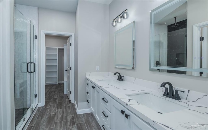2312 N Piedra Avenue, Edinburg, TX 78542, 3 Bedrooms Bedrooms, ,2 BathroomsBathrooms,Residential,For Sale,2312 N Piedra Avenue,461380