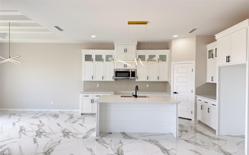 8104 50th Street, McAllen, TX 78504, 3 Habitaciones Habitaciones , ,2 BañosBaños,Residential,En Venta,8104 50th Street,461390
