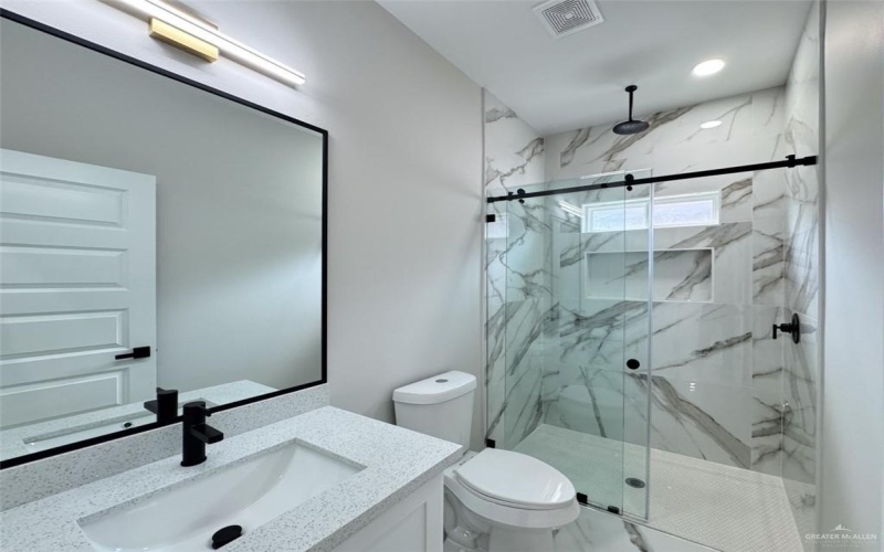 8104 50th Street, McAllen, TX 78504, 3 Habitaciones Habitaciones , ,2 BañosBaños,Residential,En Venta,8104 50th Street,461390