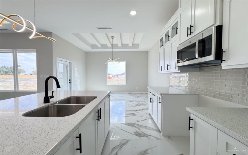 8104 50th Street, McAllen, TX 78504, 3 Habitaciones Habitaciones , ,2 BañosBaños,Residential,En Venta,8104 50th Street,461390