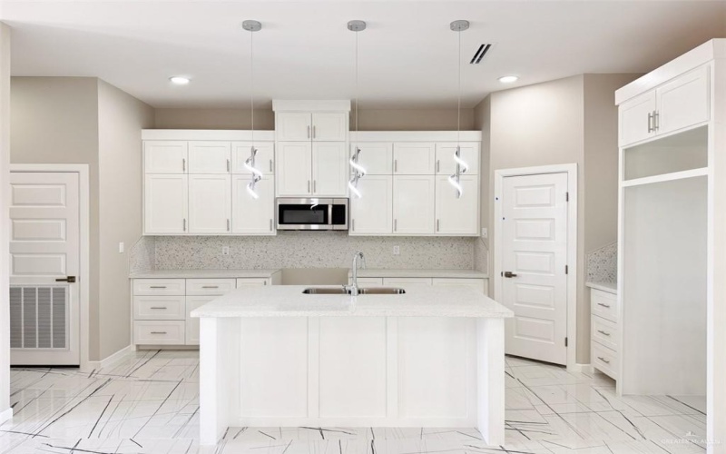 8100 50th Street, McAllen, TX 78504, 3 Habitaciones Habitaciones , ,2 BañosBaños,Residential,En Venta,8100 50th Street,461398