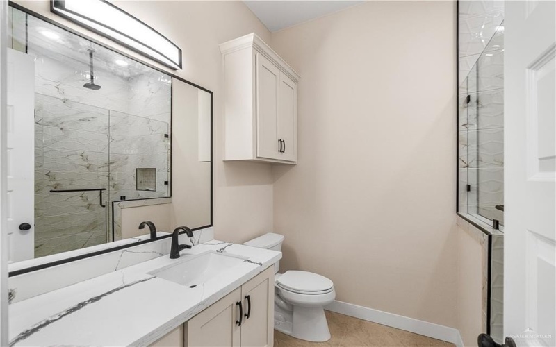 5308 N 42nd Street, McAllen, TX 78504, 3 Habitaciones Habitaciones , ,2 BañosBaños,Residential,En Venta,5308 N 42nd Street,461409