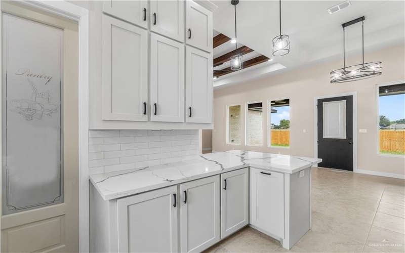 5308 N 42nd Street, McAllen, TX 78504, 3 Habitaciones Habitaciones , ,2 BañosBaños,Residential,En Venta,5308 N 42nd Street,461409