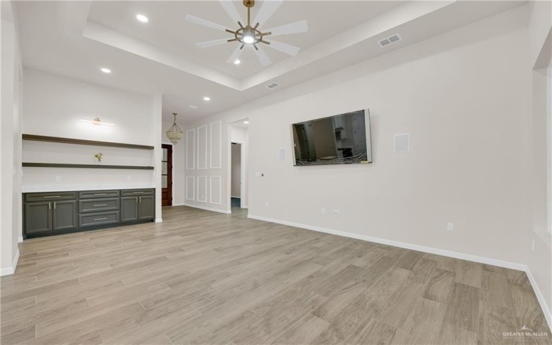 8015 N 48th Lane, McAllen, TX 78504, 4 Habitaciones Habitaciones , ,3 BañosBaños,Residential,En Venta,8015 N 48th Lane,461570
