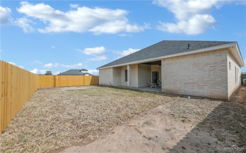 8015 N 48th Lane, McAllen, TX 78504, 4 Habitaciones Habitaciones , ,3 BañosBaños,Residential,En Venta,8015 N 48th Lane,461570