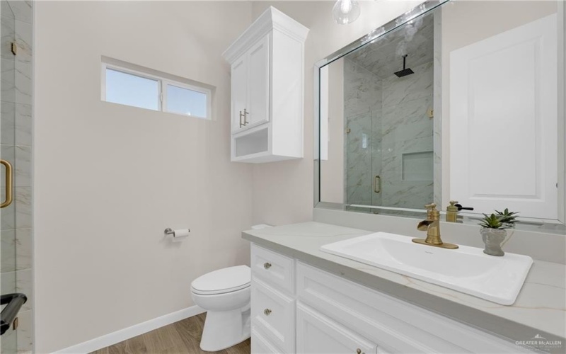 8015 N 48th Lane, McAllen, TX 78504, 4 Habitaciones Habitaciones , ,3 BañosBaños,Residential,En Venta,8015 N 48th Lane,461570