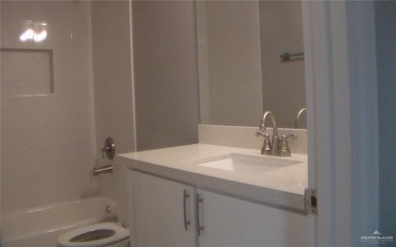 3200 S Auburndale Avenue, Edinburg, TX 78542, 3 Bedrooms Bedrooms, ,2 BathroomsBathrooms,Residential,For Sale,3200 S Auburndale Avenue,461749