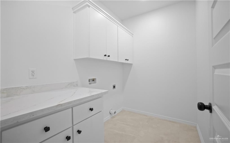 2410 King David Drive, Rio Grande City, TX 78582, 3 Habitaciones Habitaciones , ,2 BañosBaños,Residential,En Venta,2410 King David Drive,461833